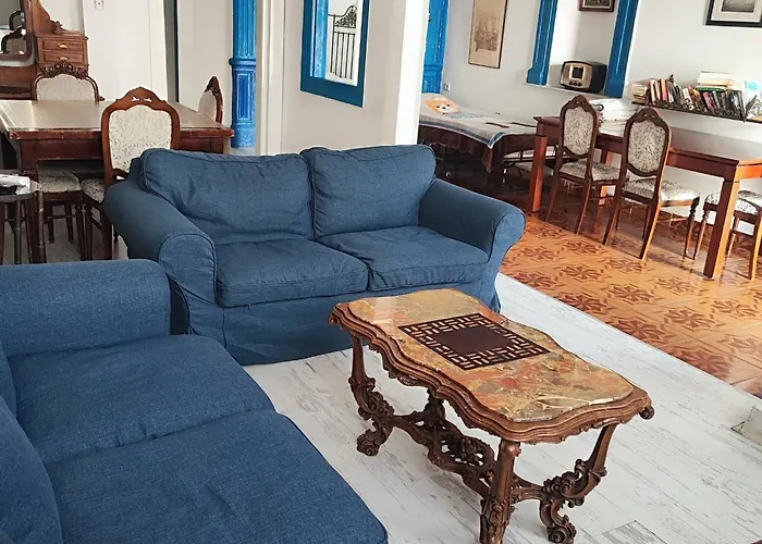 Historical House In Alsancak